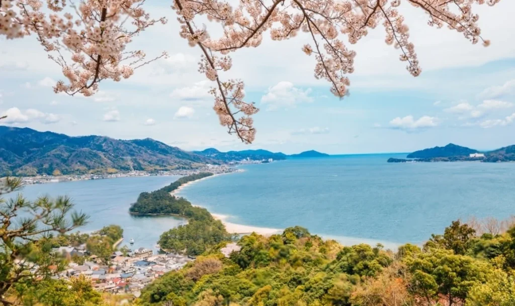 Amanohashidate, Ine Funaya, & Chionji Temple Day Trip