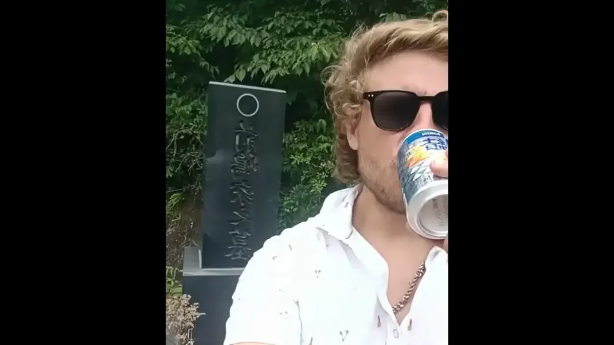 australian causes outrage japan 0