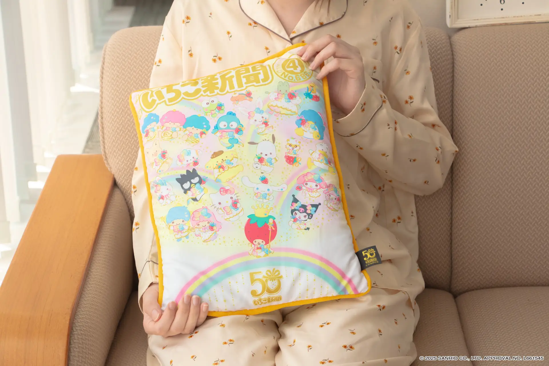 japan post sanrio ichigo shimbun 50th 25