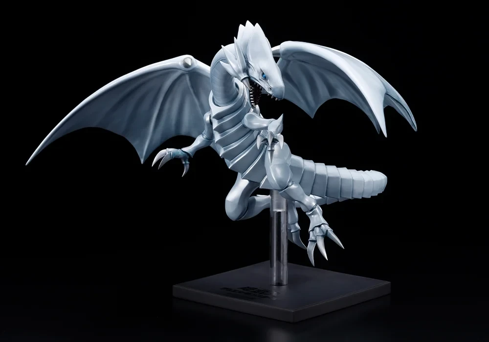 Blue Eyes White Dragon figure 3