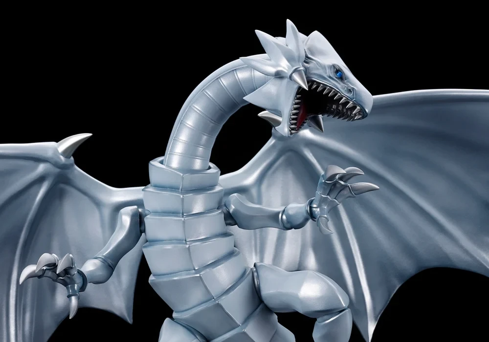 新品 未使用 未開封Blue-Eyes White Dragon フィギュア Huge new statue of Yu-Gi-Oh!'s Blue-Eyes White Dragon joins