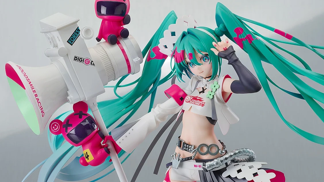 Racing Miku 2025 Ver hatsune miku statue 1