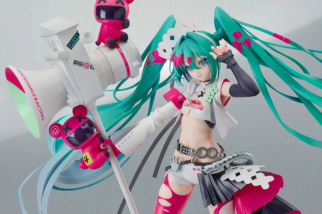 Racing Miku 2025 Ver hatsune miku statue 3