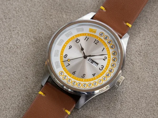 New Timepiece Celebrates 100 Years of Tokyo Metro's Oldest Line