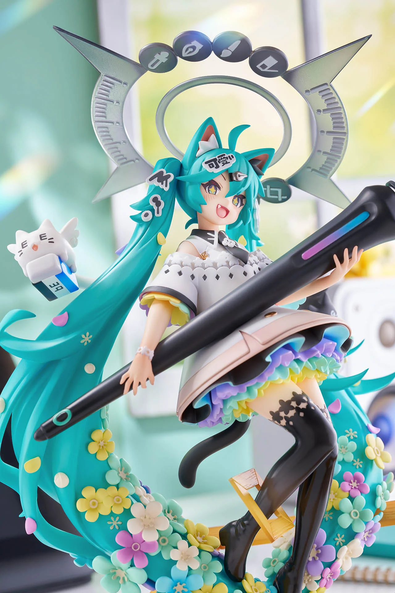Hatsune Miku x Saito Naoki I made a Hatsune Miku figure Drawing version 17 scale figure 2