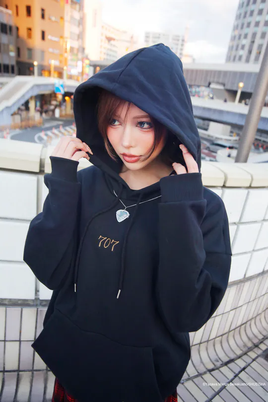 XRAGE and Ai Yazawa NANA Collab 33