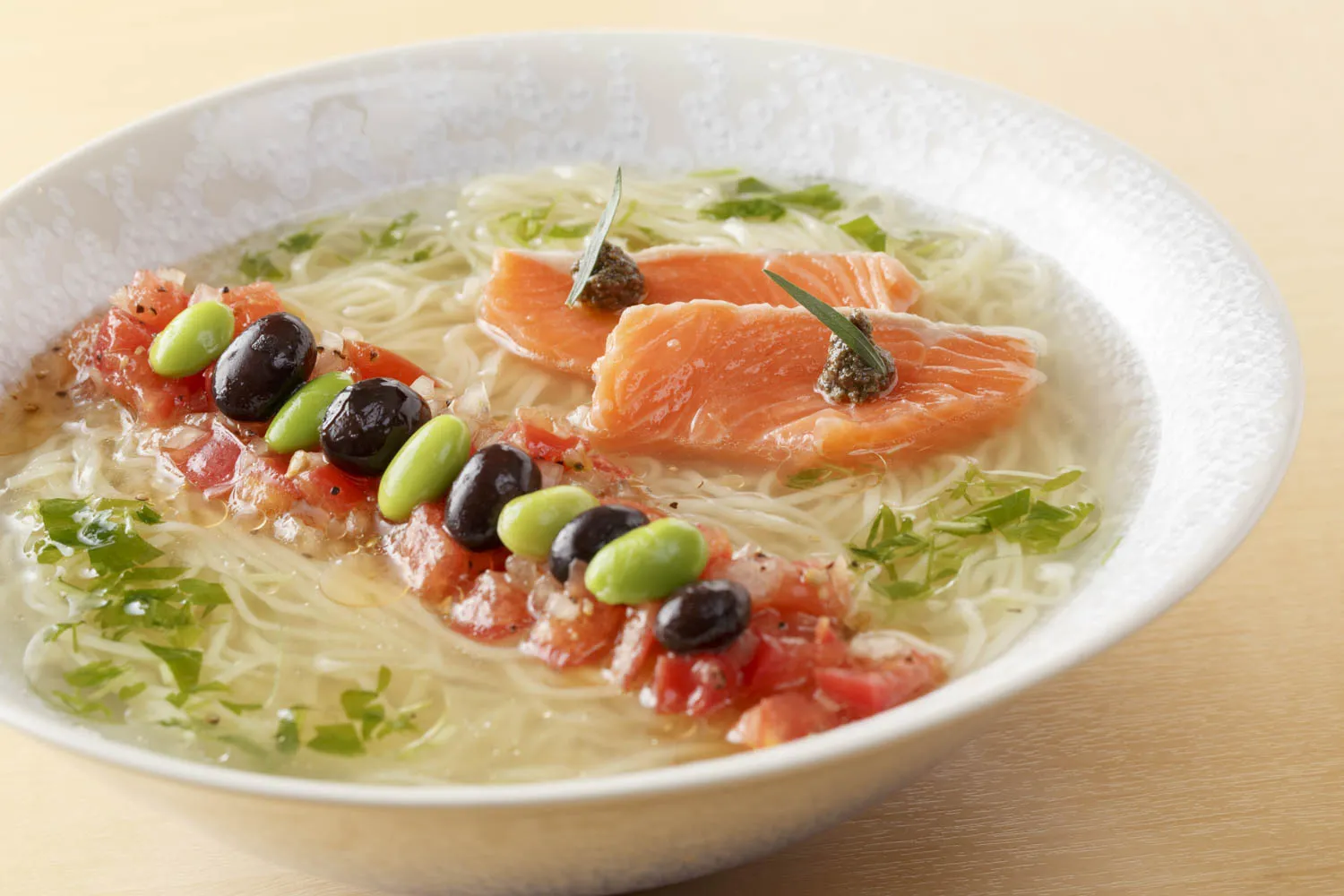 Motenashi Kuroki akihabara 1