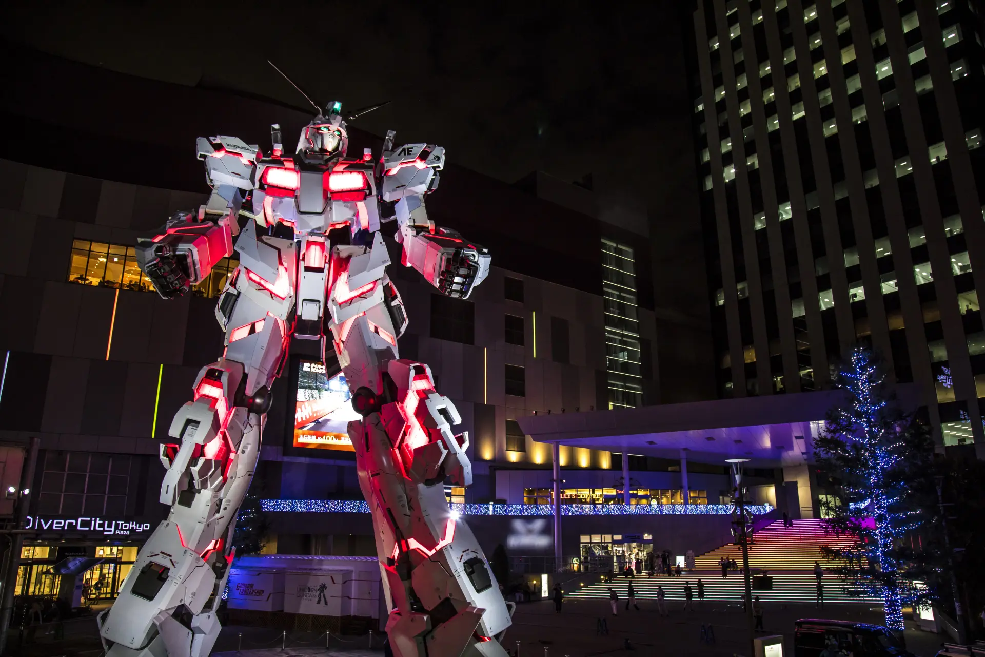 GUNDAM STATUE ODAIBA NIGHT 1