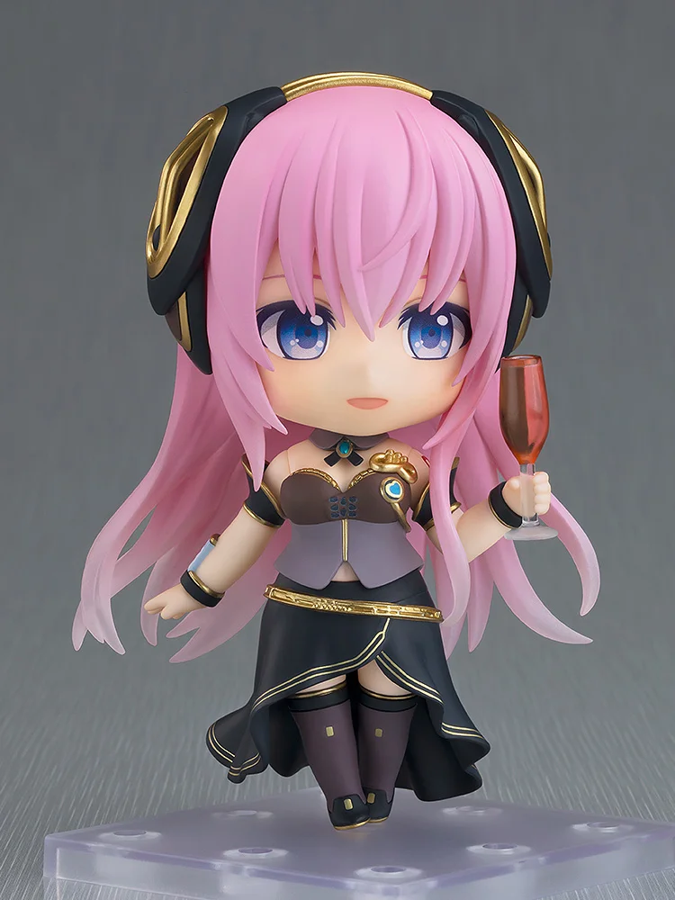 Megurine Luka V4X Nendoroid 2