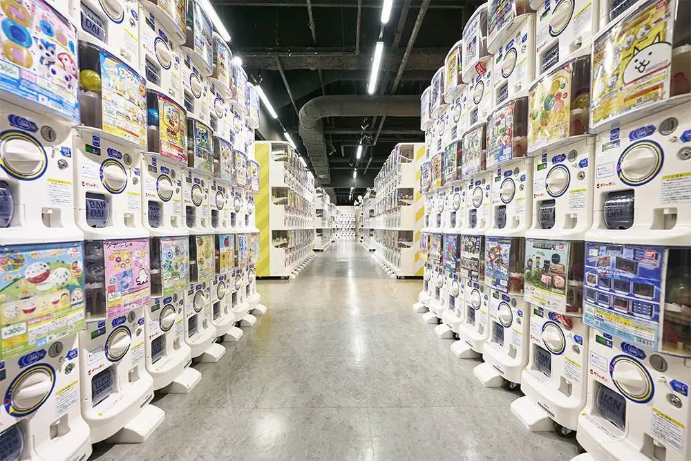 ikebukuro bandai namco cross store largest gashapon word record 3