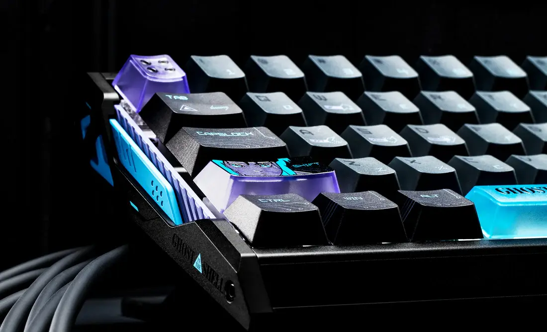 iqunix ghost in the shell keyboards 16