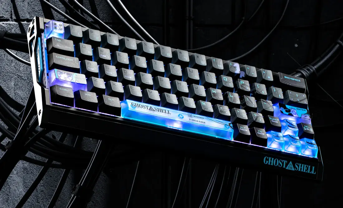iqunix ghost in the shell keyboards 17