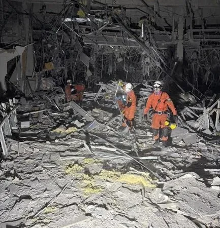 Rescue at AEON Mall Kumamoto (2026 Kumamoto Earthquake)