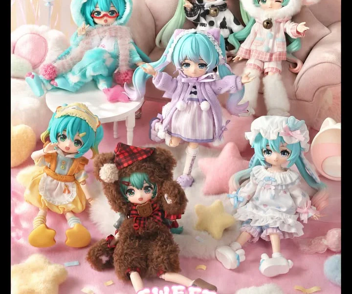 Miku x Blokees Sweet Dreams Party Figures 1