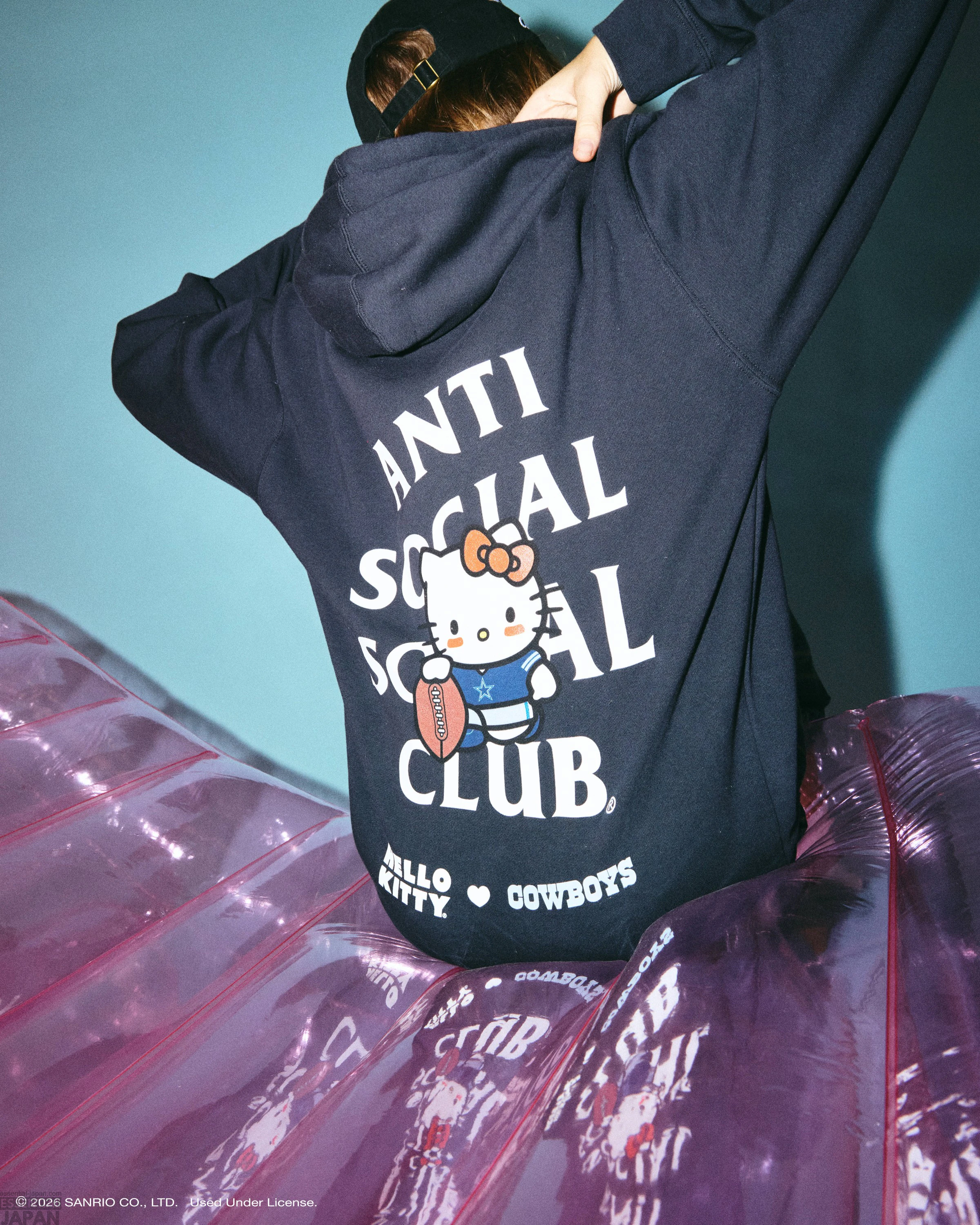 Hello Kitty x NFL Streetwear Collection 1