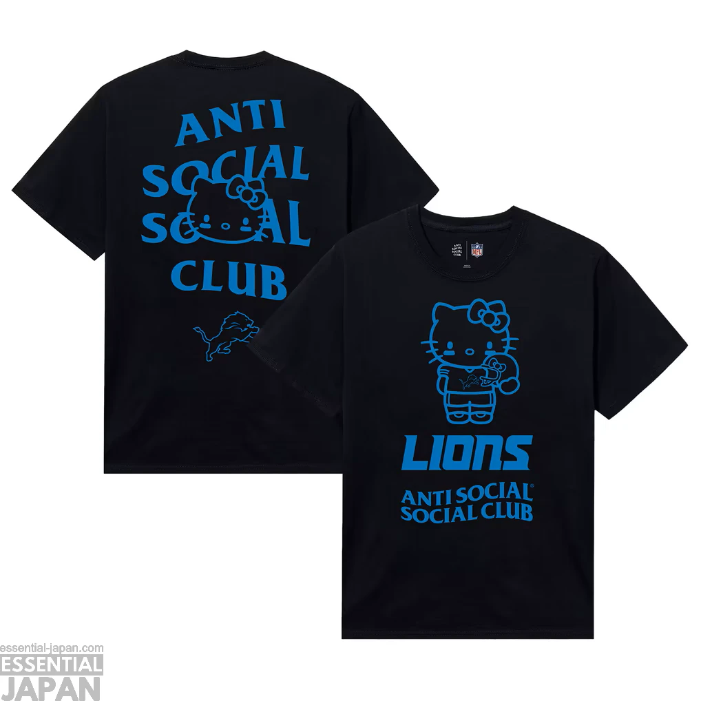 Hello Kitty x NFL Streetwear Collection 12