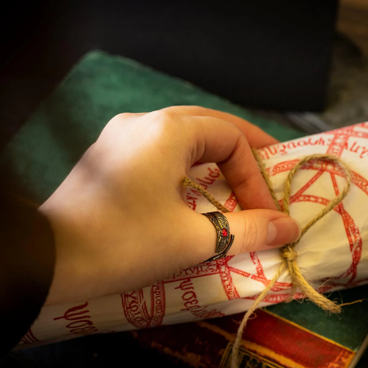 Howl's Black Feather Ring 10