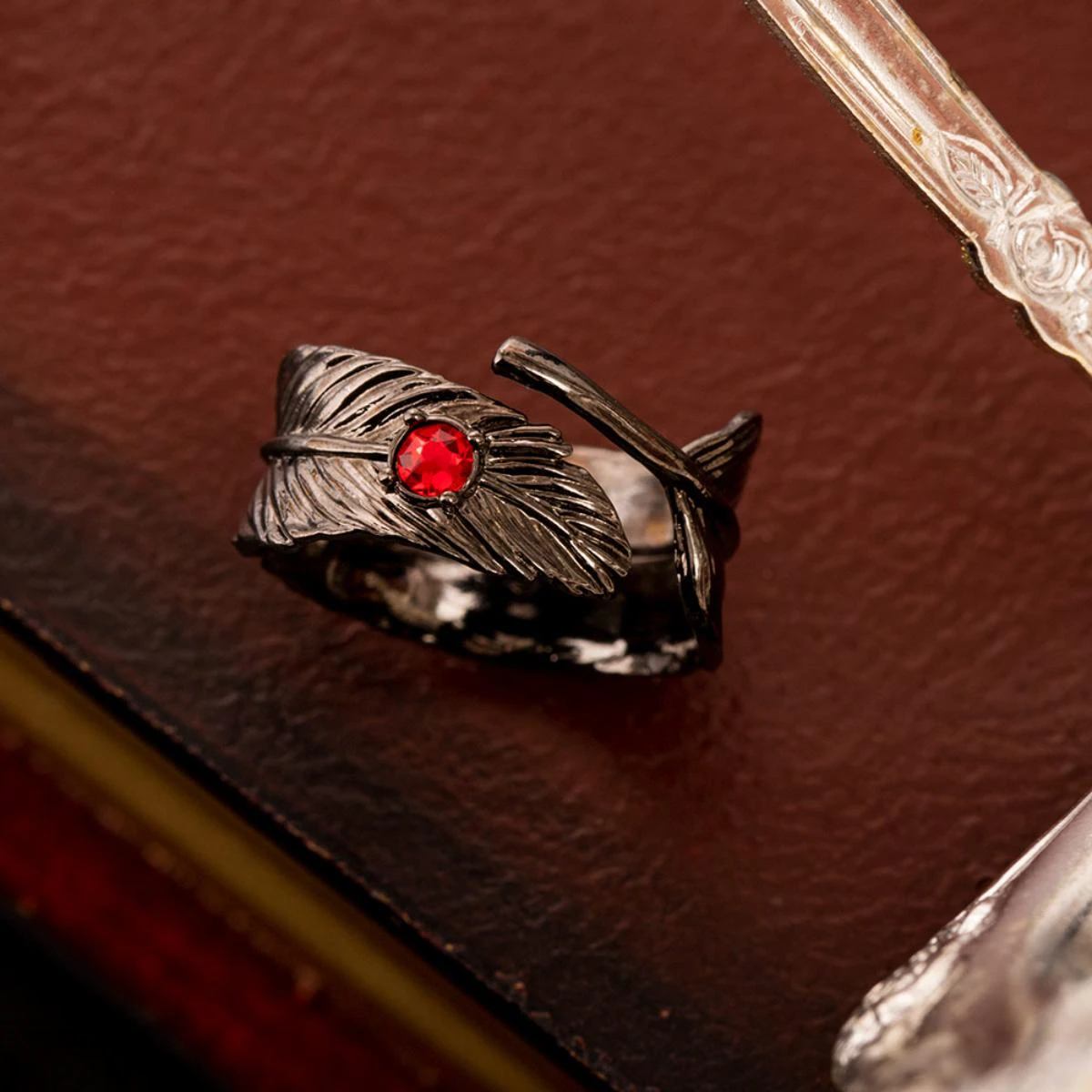 Howl's Black Feather Ring 4