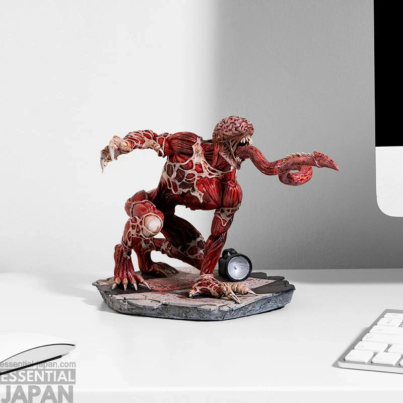 Resident Evil Licker Statue 6