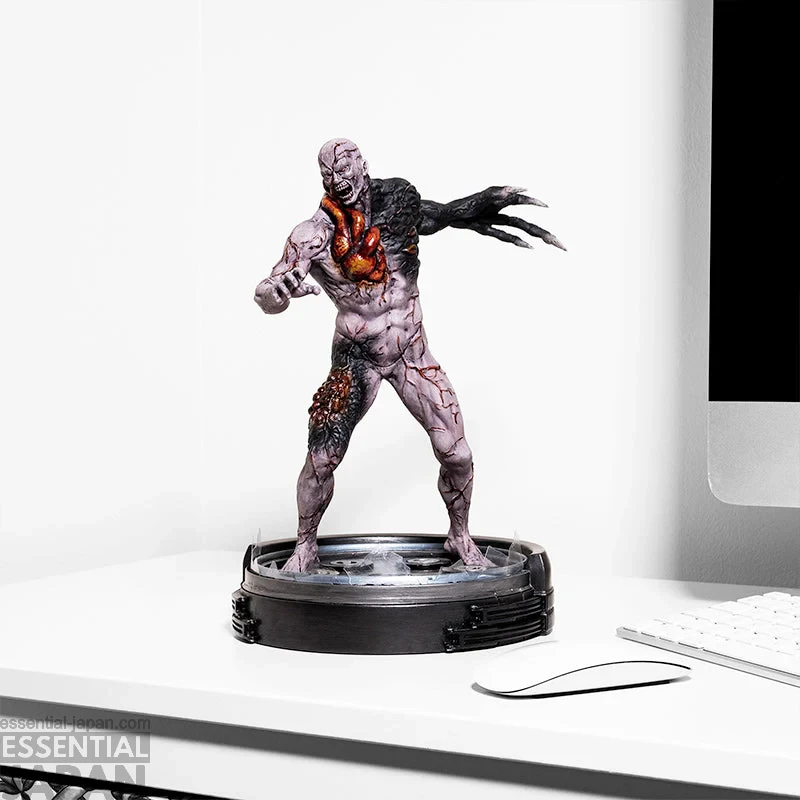 Resident Evil Tyrant Statue 6