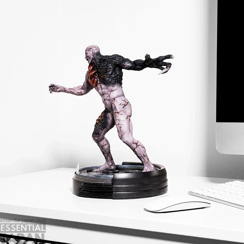 Resident Evil Tyrant Statue 7