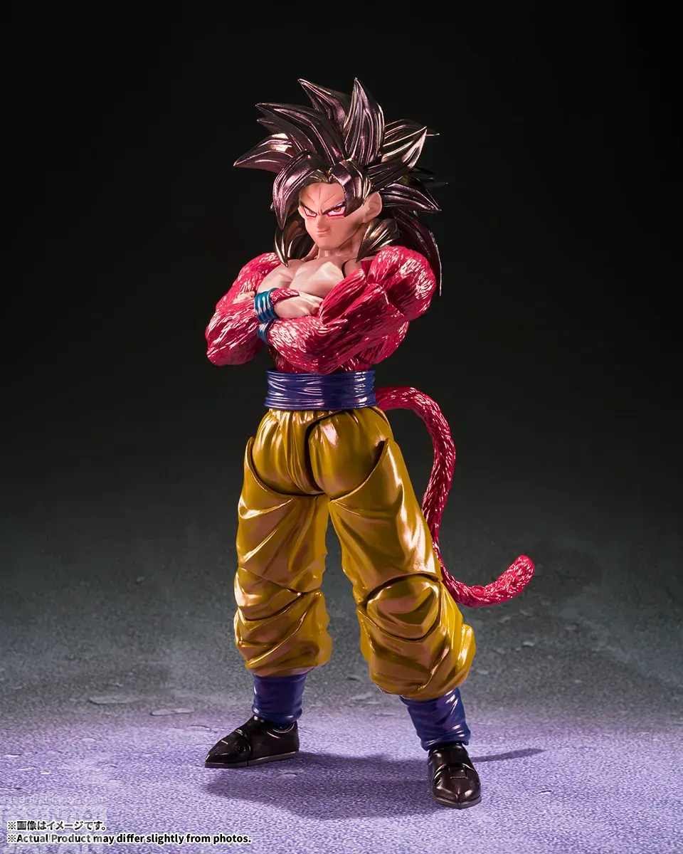S.H.Figuarts SUPER SAIYAN 4 SON GOKU Exclusive Edition 6